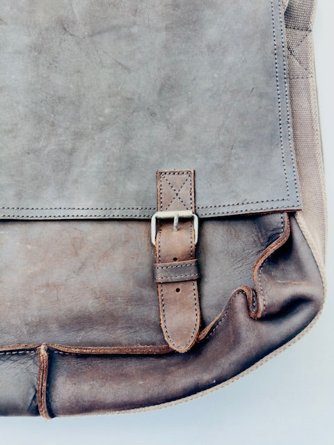 Bolsa escolar de couro